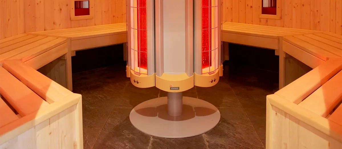sauna met infraroodlampen in het midden